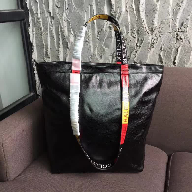 BALENCIAG巴黎世家 最新單手提購物袋 油蠟皮材質 簡單寬闊 購物包推薦款 超級大容量  BL1823